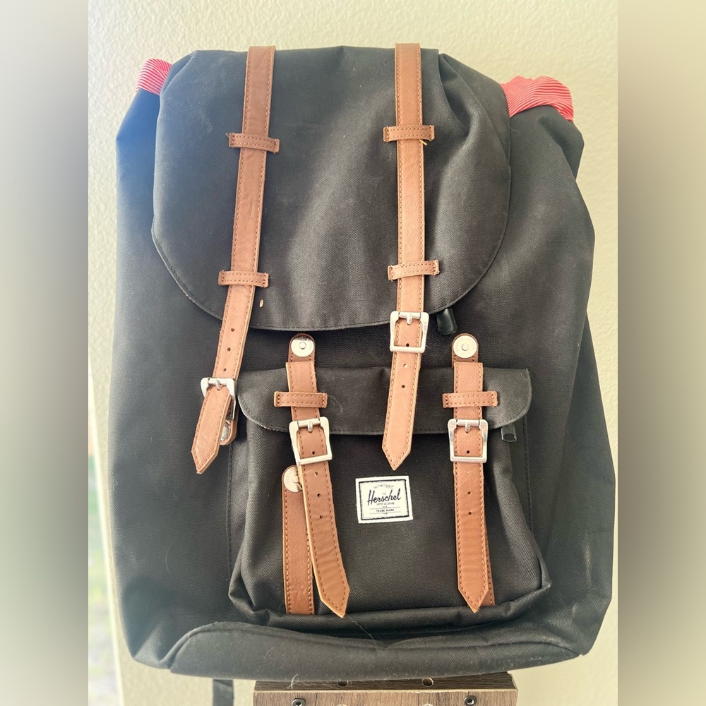 Herschel Back pack